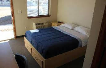 ווילסטון Prairie Suites Motel מראה חיצוני תמונה
